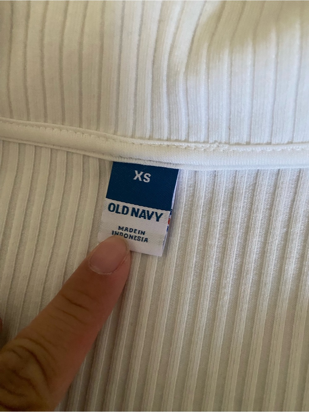 Old Navy Ribbed Top - Picture 3 of 3